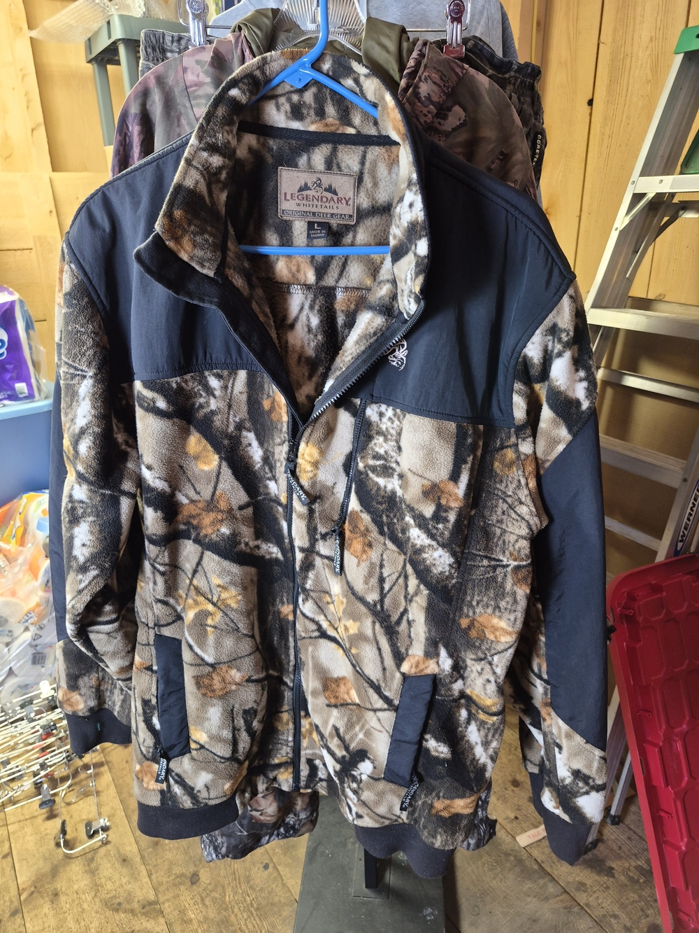 Legendary Whitetails Men’s Camo Fleece Jacket - Brown/Black Bin 60